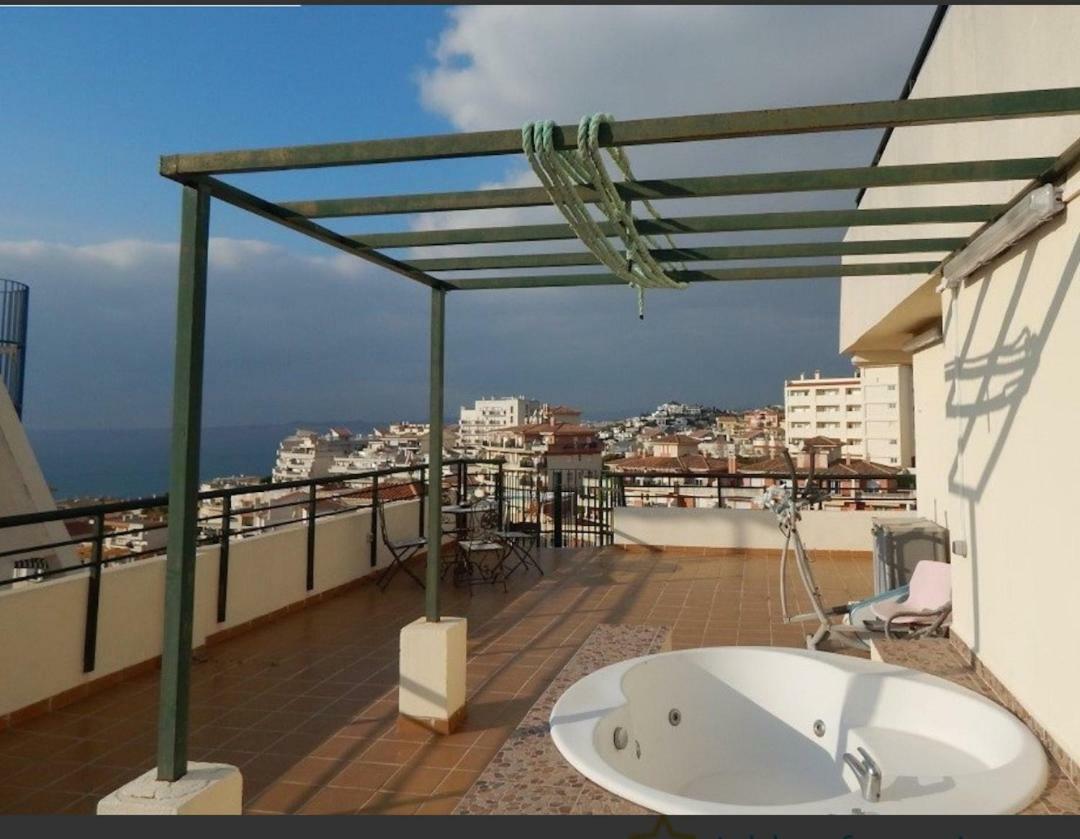 Atico 3 Habitaciones Benalmadena Costa Con Jacuzzi Y Barbacoa Privado Zewnętrze zdjęcie